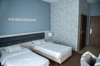 Отель Hotel Legnicki & Restauracja Легница Стандартный двухместный номер с 1 кроватью-5